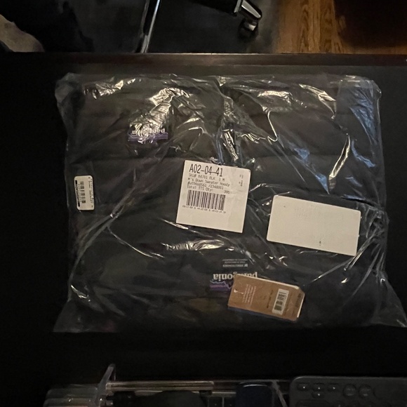 NWT PATAGONIA MEN'S DOWN SWEATER HOODY BLACK PUFF JACKET $329 - Picture 4 of 4